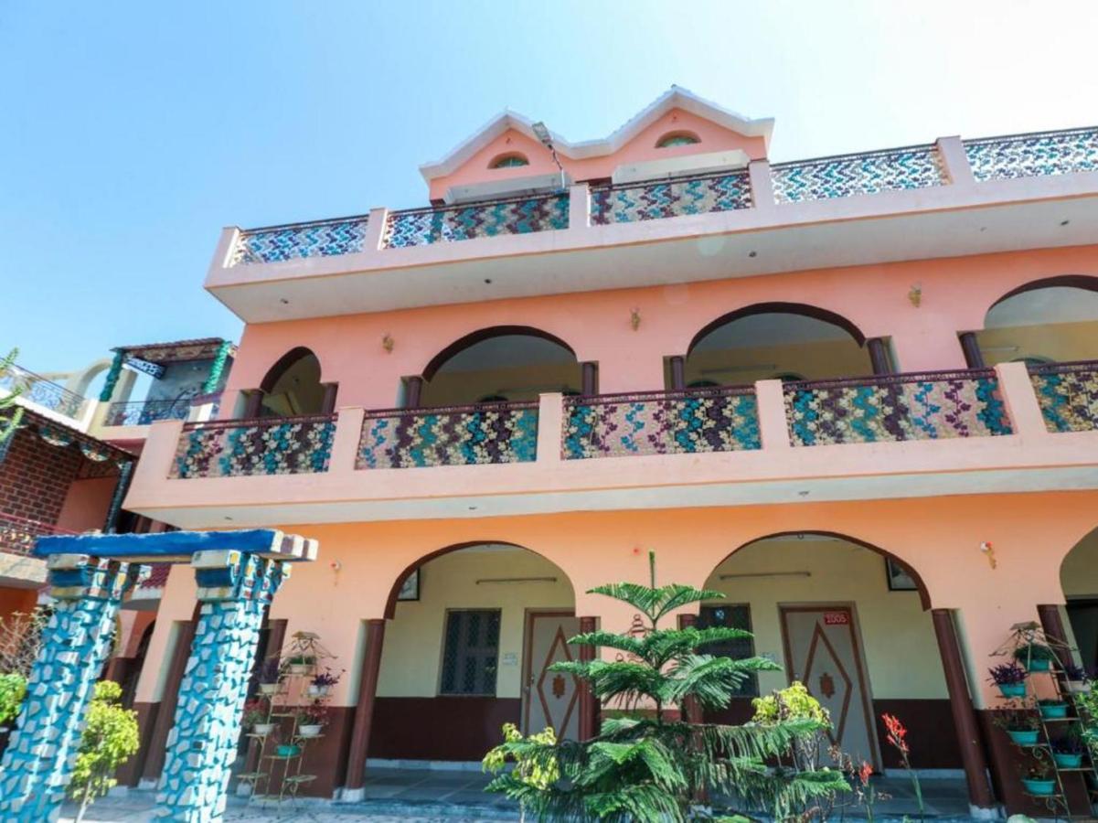 Oyo 72429 New Abhinandan Hotel Amroha Eksteriør bilde