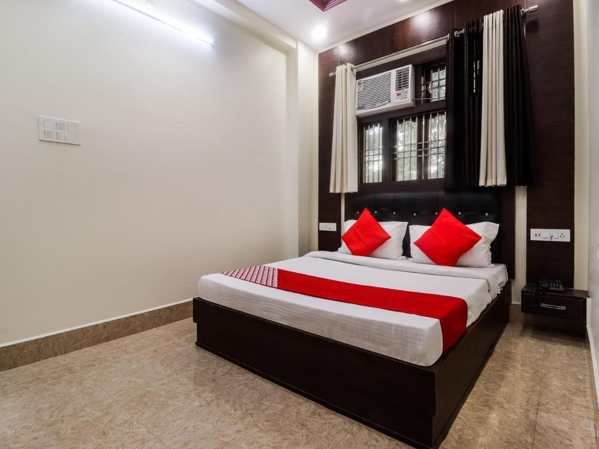 Oyo 72429 New Abhinandan Hotel Amroha Eksteriør bilde