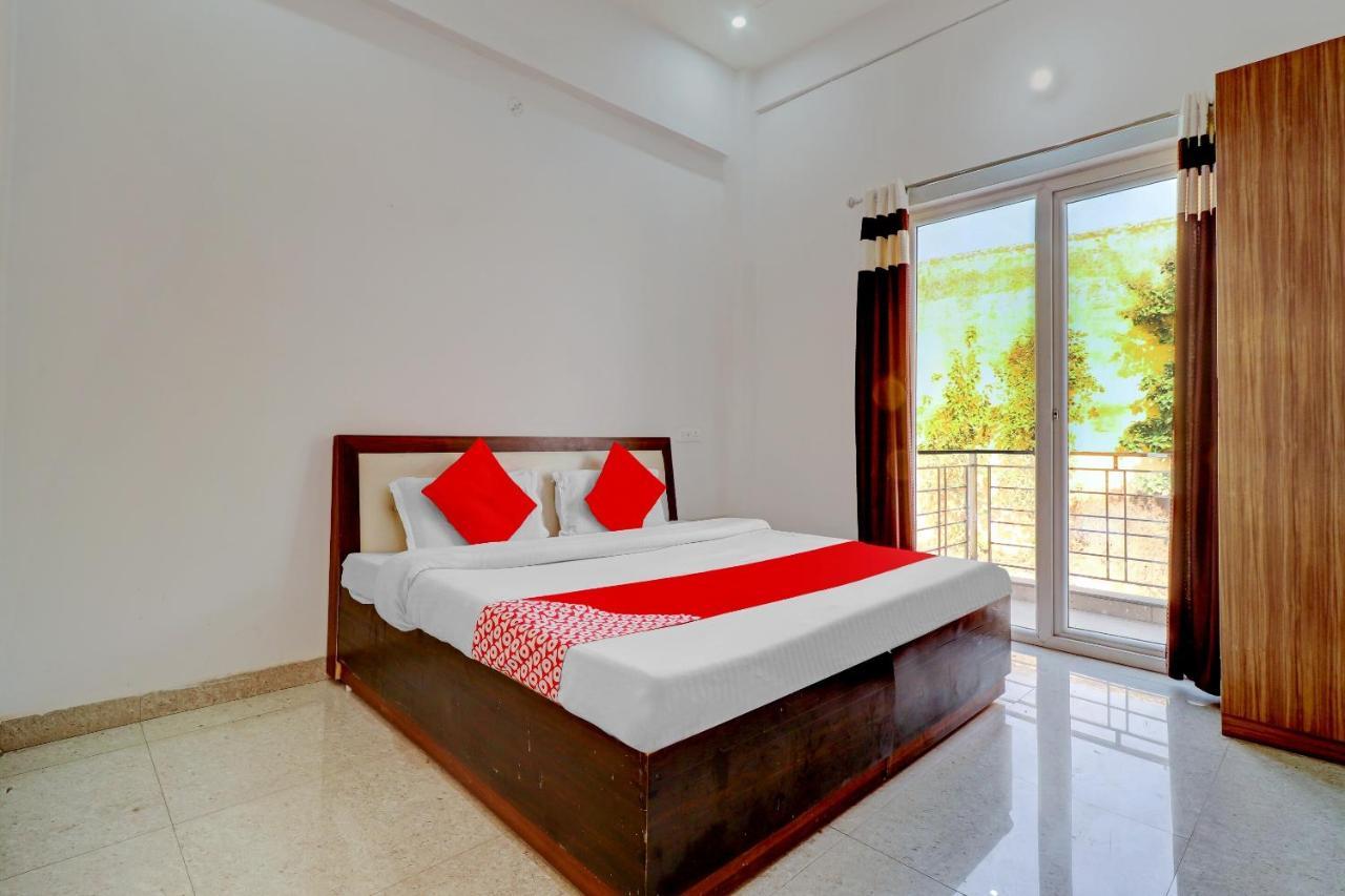 Oyo 72429 New Abhinandan Hotel Amroha Eksteriør bilde