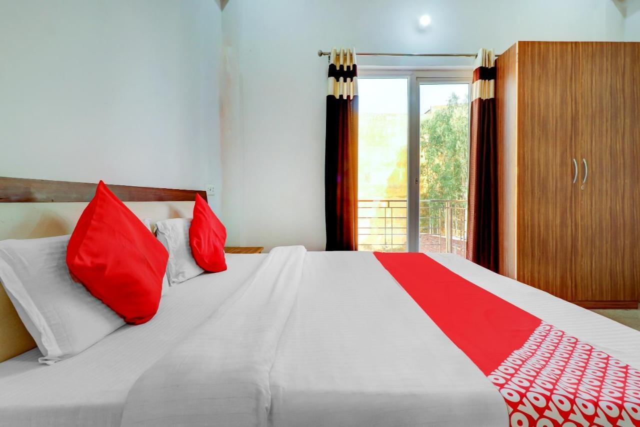 Oyo 72429 New Abhinandan Hotel Amroha Eksteriør bilde