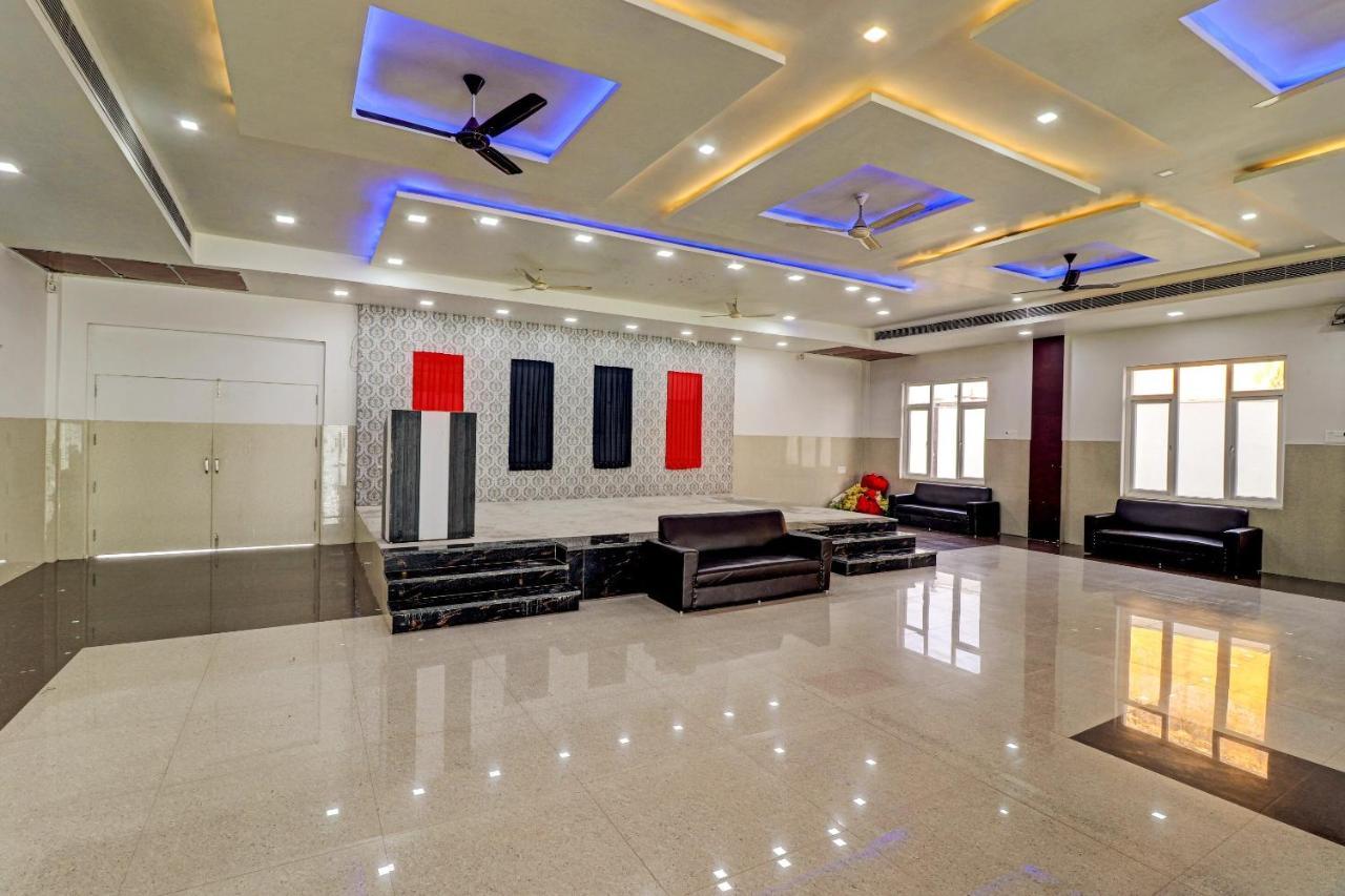 Oyo 72429 New Abhinandan Hotel Amroha Eksteriør bilde